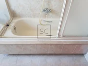 Casa con terraza, patio y bodega en el val, narón