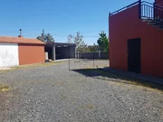 Casa con terraza, patio y bodega en el val, narón