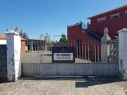 Casa con terraza, patio y bodega en el val, narón