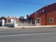 Casa con terraza, patio y bodega en el val, narón
