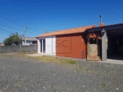 Casa con terraza, patio y bodega en el val, narón