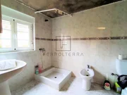 Se vende casa con finca urbanizable en esmelle, ferrol