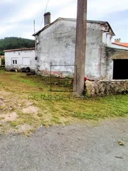 Se vende casa con finca urbanizable en esmelle, ferrol