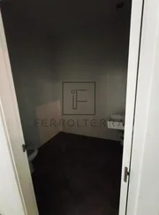 Se alquila local comercial en el centro, ferrol