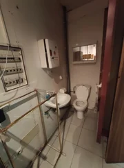 Local comercia len el centro comercial en alto del castaño, narón