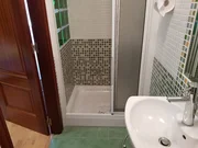 Casa con finca y hórreo en soesto, laxe