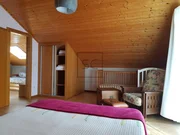 Casa con finca y hórreo en soesto, laxe