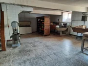 Horno panificador en funcionamiento con dos viviendas independientes en valdoviño, valdoviño