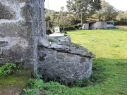Casa de piedra con anexos en as pontes de garcía rodrígues, as pontes de garcía rodrígues