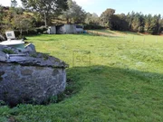 Casa de piedra con anexos en as pontes de garcía rodrígues, as pontes de garcía rodrígues
