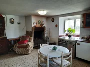 Casa de piedra con anexos en as pontes de garcía rodrígues, as pontes de garcía rodrígues