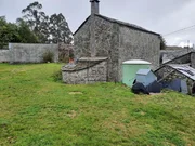 Casa de piedra con anexos en as pontes de garcía rodrígues, as pontes de garcía rodrígues