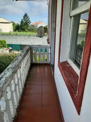 Casa adosada con finca edificable para reforma integral en la zona de santa cecilia, narón
