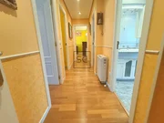 Adosado en cedeira con patio y bodegas