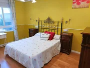 Adosado en cedeira con patio y bodegas