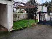 Casa con bodegas y nave en sequeiro-valdoviño