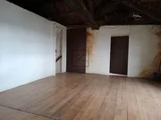 Casa con finca y garaje en moeche