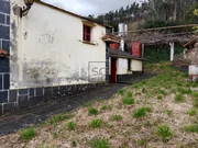 Casa con finca y garaje en moeche