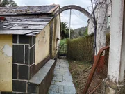 Casa con finca y garaje en moeche