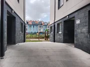 Piso con garaje y piscina comunitaria en ares