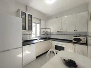 Bajo vivienda con jardín en fene