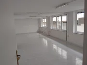 Local en santa cecilia, narón