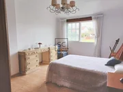 Luminosa casa con 9 habitaciones en o feal-xuvia, narón