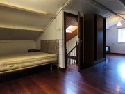 Casa con garaje, patio y finca en cedeira