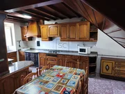 Casa con garaje, patio y finca en cedeira