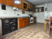 Edificio con local comercial en as pontes