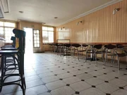 Edificio con local comercial en as pontes