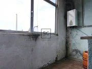 Edificio con local comercial en as pontes