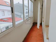 Luminoso edificio con finca en santa cecilia, narón