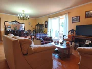 Chalet con piscina en ares