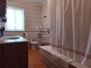 Chalet con piscina en ares