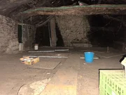 Casa de piedra con hórreo y finca en san sandurniño