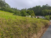 Casa de piedra con hórreo y finca en san sandurniño