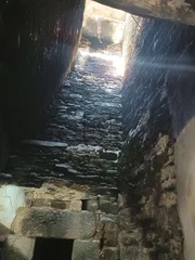 Casa de piedra para restaurar con finca edificable en Sedes, Narón.