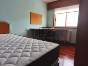 Piso con ascensor y plaza de garaje en porta nova-ferrol