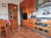 Chalet con piscina en el raso, ares