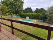 Chalet con piscina en el raso, ares