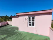 Vivienda de 4 plantas con finca en mugardos