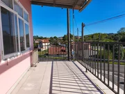 Vivienda de 4 plantas con finca en mugardos