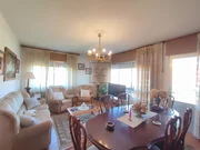 Voluminoso chalet en ares