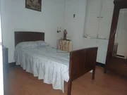 Casa con finca para rehabilitar en solar urbano.