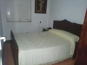 Casa con finca para rehabilitar en solar urbano.