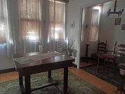 Casa con finca para rehabilitar en solar urbano.