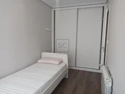 Luminoso piso con ascensor en el centro