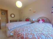 Bajo vivienda con terraza de 38 mts en miño