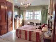 Casa adosada en el centro de ares con terraza y vistas parciales al mar